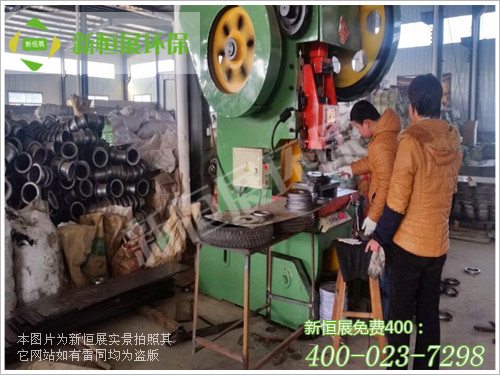 機床加工現(xiàn)場 機床加工現(xiàn)場